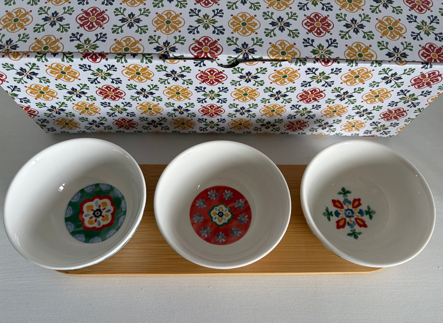 Coffret plateau + 3 bols DONNA